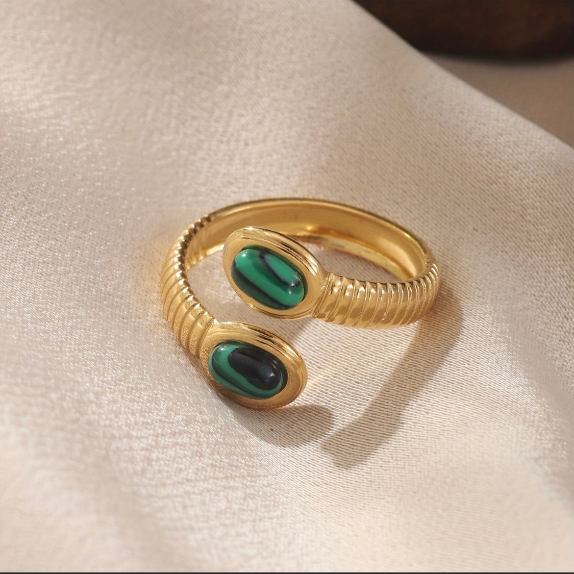 Bague Serpenta Émeraude en Acier Inoxydable